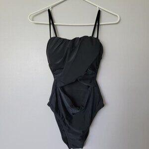 Cupshe One-Piece Swimsuit NWT Cutout Removable Straps Womens M Moderate Coverage